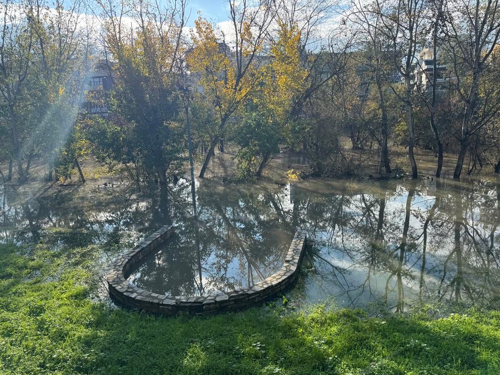 Yποχωρεί  η στάθμη του νερού στον Πηνειό